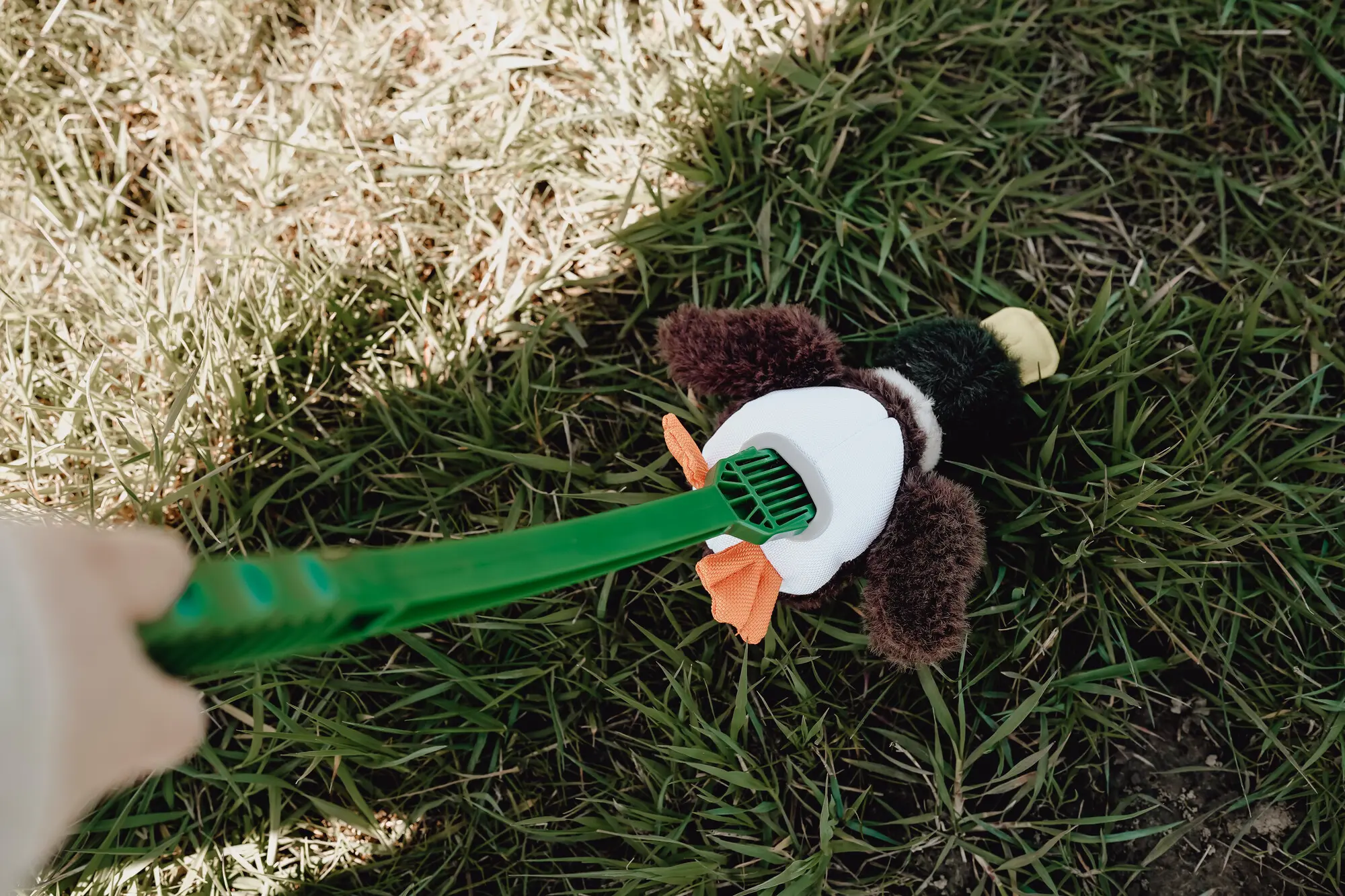Dog Toy Flingerz Furry Duck With Launcher