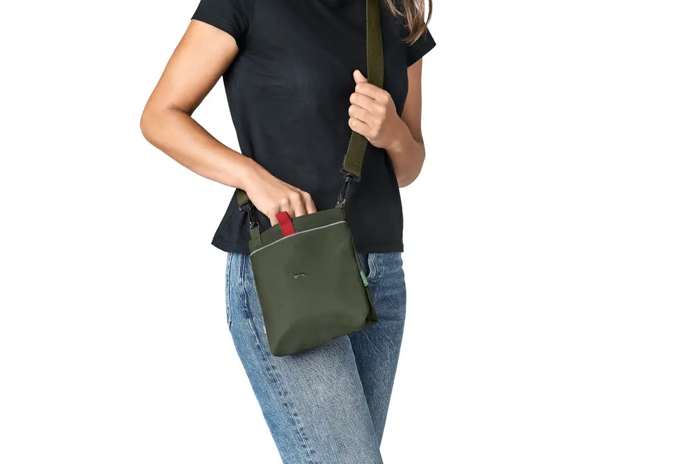 Snackbag with shoulder strap Alva Polyester olivegreen