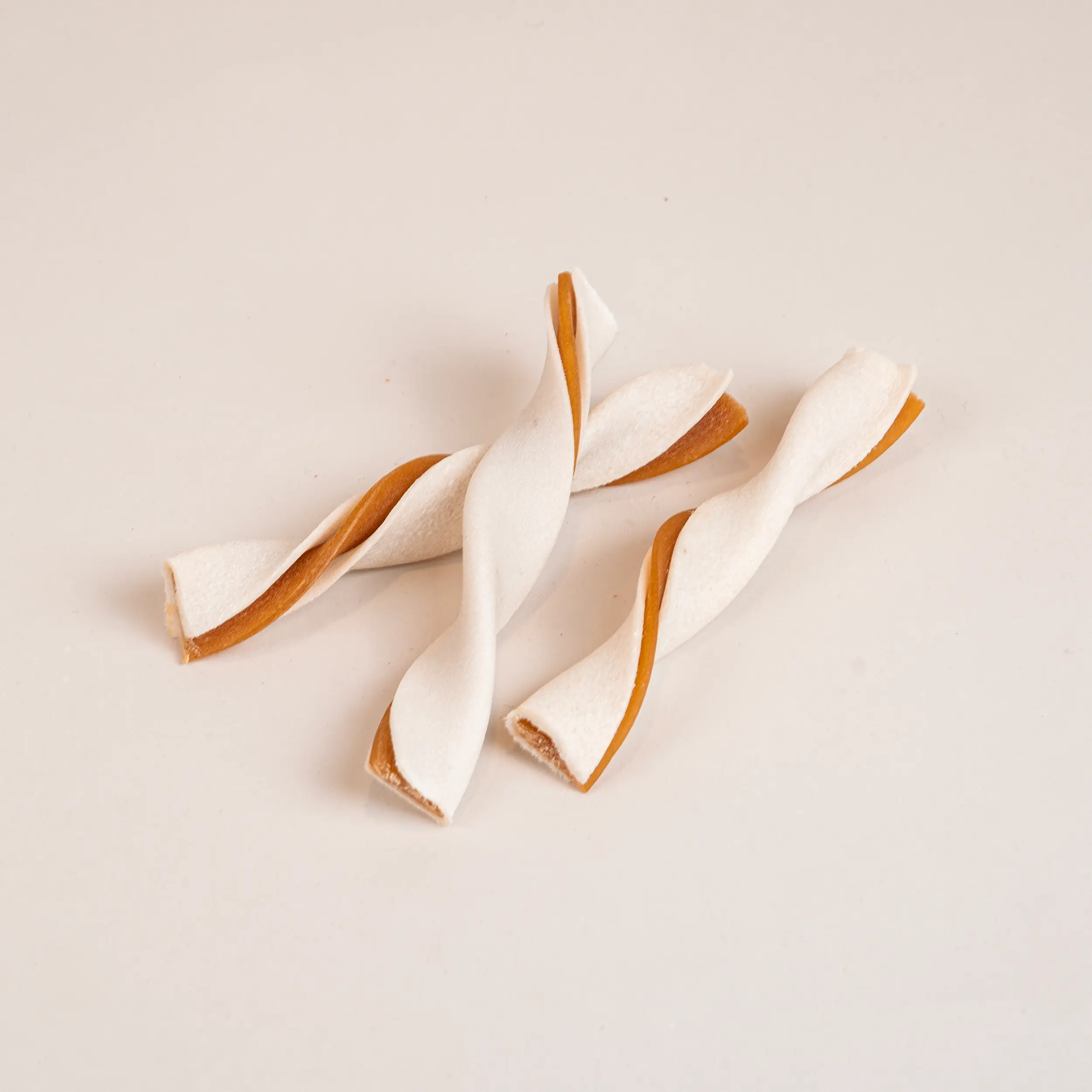 Täytetyt Rawhide Twists - Kana